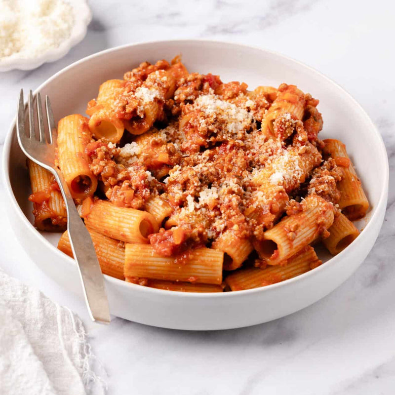 Rigatonis bolognaise et saucisse italienne